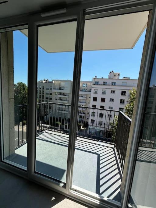 Studio A Courbevoie 92 Luaran gambar